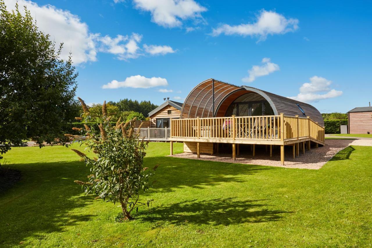 Braidhaugh Holiday Lodge And Glamping Park Crieff Exterior photo